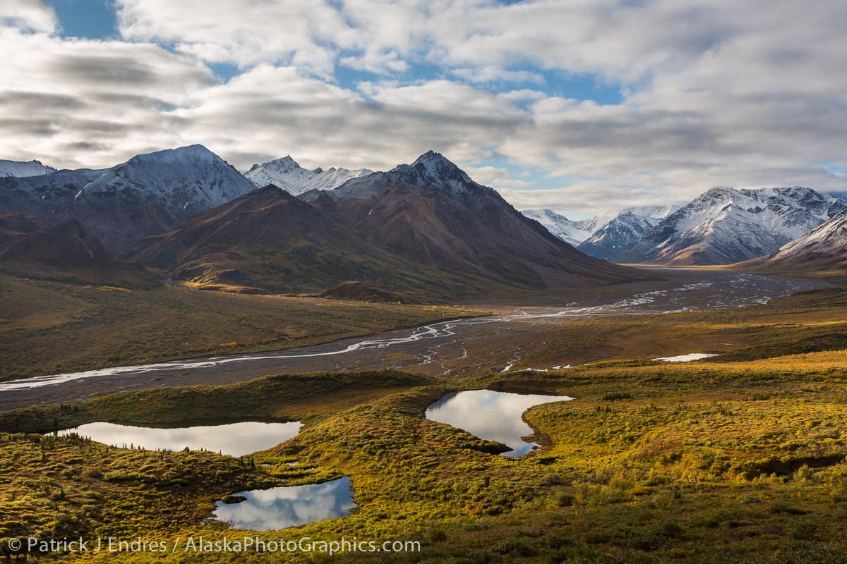 Mountain landscape of the Teklanika River valley. Canon 5D Mark III, 24-105mm f/4L IS, 1/80 sec @ f/14, ISO 100